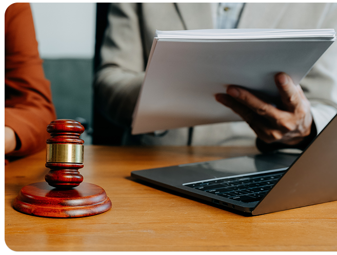 Dar a conocer el marco normativo en materia de Seguridad y Salud en el Trabajo (SST) vigente en Colombia, con el fin de orientar a los participantes sobre la toma de decisiones en SST y brindar herramientas para enfrentar situaciones de riesgo con impacto legal.