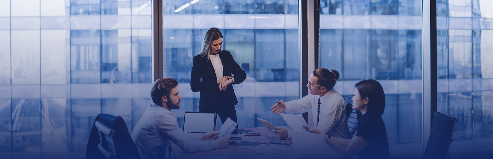 Se otorga certificado de aprobación a quienes: 
Al finalizar el curso hayan cumplido con las actividades de aprendizaje de cada módulo con un promedio igual o superior a 80/100 puntos.
Certificado de auditor interno
A quienes, habiendo aprobado el curso, aprueben el examen de auditor interno con una nota igual o superior a 80/100 puntos.